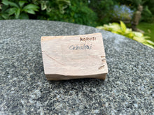 Load image into Gallery viewer, The Cebalrai Rustic Oak Open Topped Trinket Box