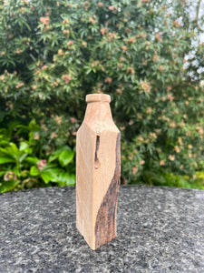 The Azha Oak Vase