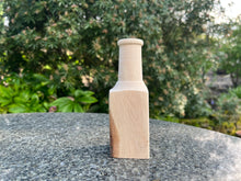 Load image into Gallery viewer, The Hyadum Oak Vase