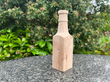 Load image into Gallery viewer, The Beid Oak Vase