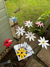 Load image into Gallery viewer, Metal Flowers