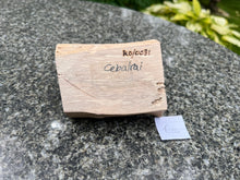 Load image into Gallery viewer, The Cebalrai Rustic Oak Open Topped Trinket Box