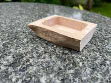 Load image into Gallery viewer, The Cebalrai Rustic Oak Open Topped Trinket Box