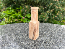 Load image into Gallery viewer, The Alkes Oak Vase