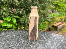 Load image into Gallery viewer, The Azha Oak Vase