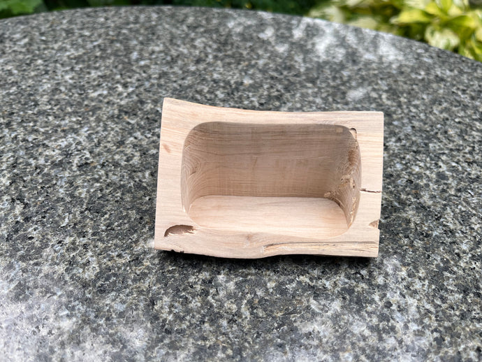 The Capella Rustic Oak Vertical Open Topped Trinket Box