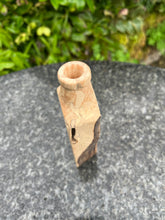 Load image into Gallery viewer, The Azha Oak Vase