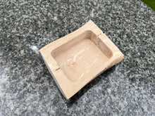 Load image into Gallery viewer, The Cebalrai Rustic Oak Open Topped Trinket Box