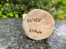 Load image into Gallery viewer, The Alshain Oak Vase