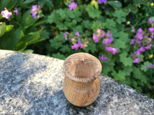 Load image into Gallery viewer, The Altais Thimble Vase
