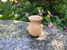 Load image into Gallery viewer, The Altais Thimble Vase