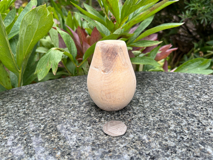 The Sarin Oak Vase
