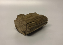 Load image into Gallery viewer, The Deneb Rustic Oak Lidded Trinket Box